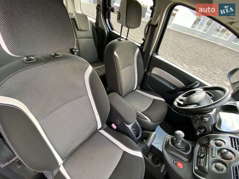 Вантажний фургон Renault Kangoo 2015 в Києві