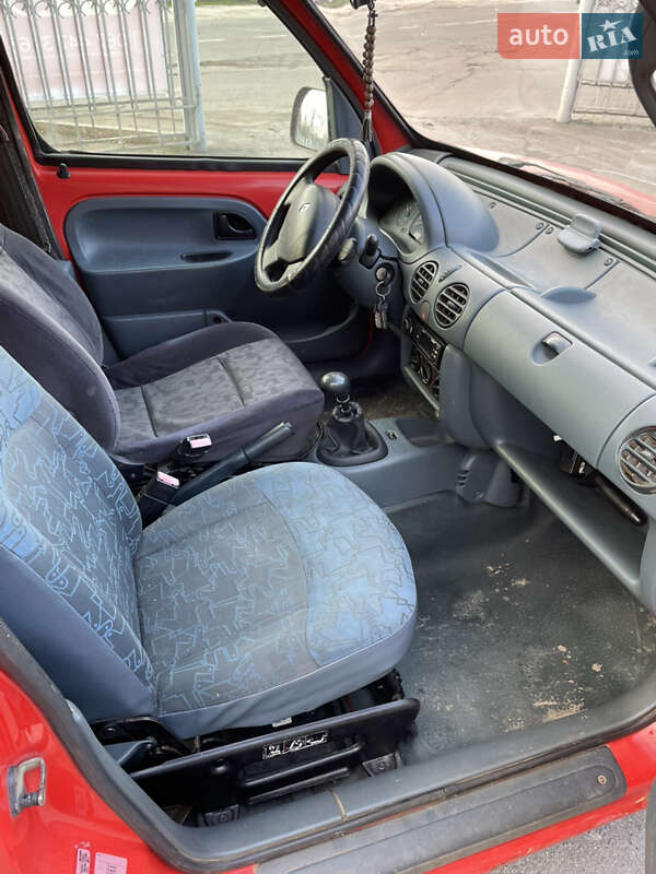 Минивэн Renault Kangoo 2000 в Звенигородке