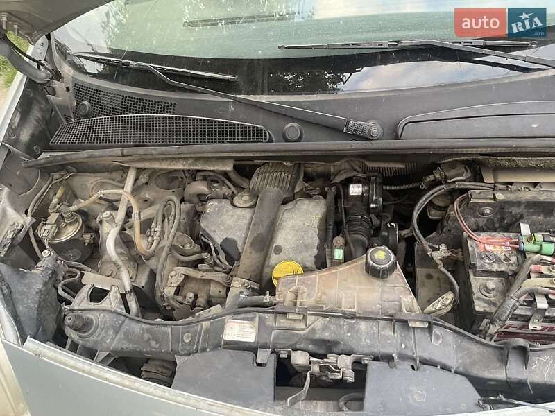 Інші вантажівки Renault Kangoo 2012 в Бояни