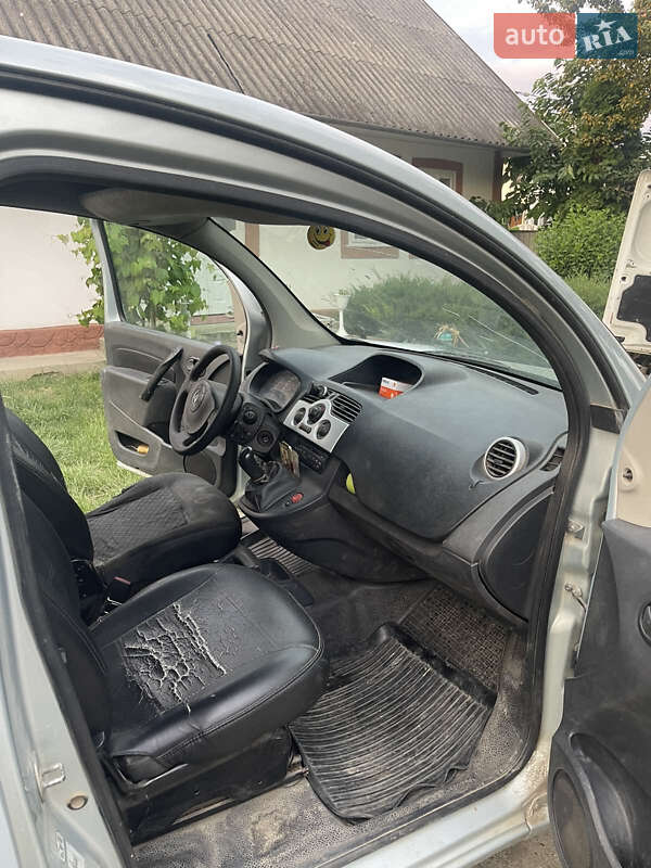 Інші вантажівки Renault Kangoo 2012 в Бояни