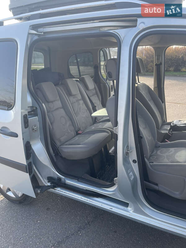 Минивэн Renault Kangoo 2010 в Кривом Роге фото 8 Минивэн Renault Kangoo 2010 в Кривом Роге