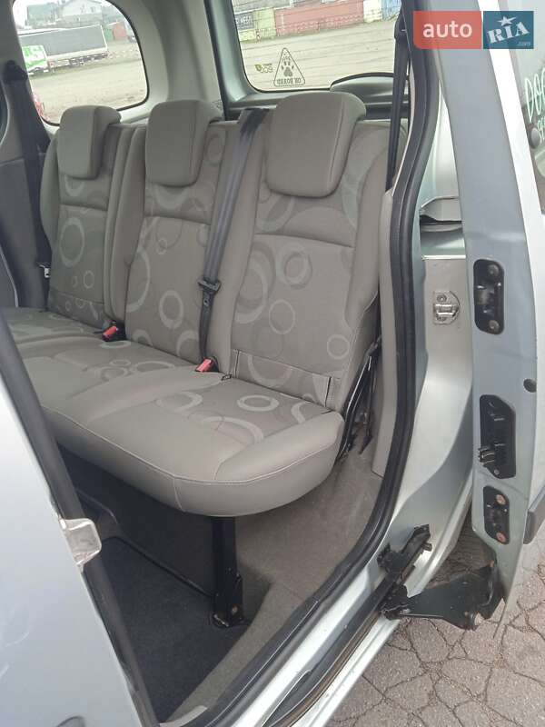 Минивэн Renault Kangoo 2010 в Ровно