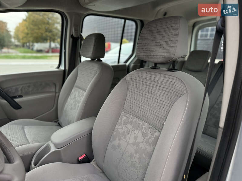 Мінівен Renault Kangoo 2009 в Луцьку