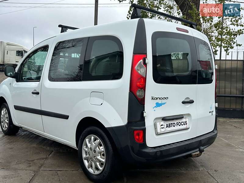 Мінівен Renault Kangoo 2010 в Києві