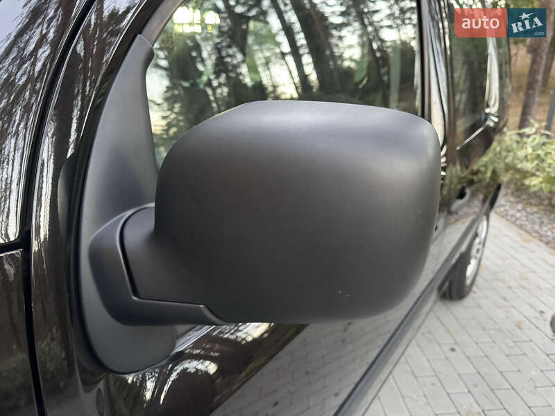 Минивэн Renault Kangoo 2008 в Киеве