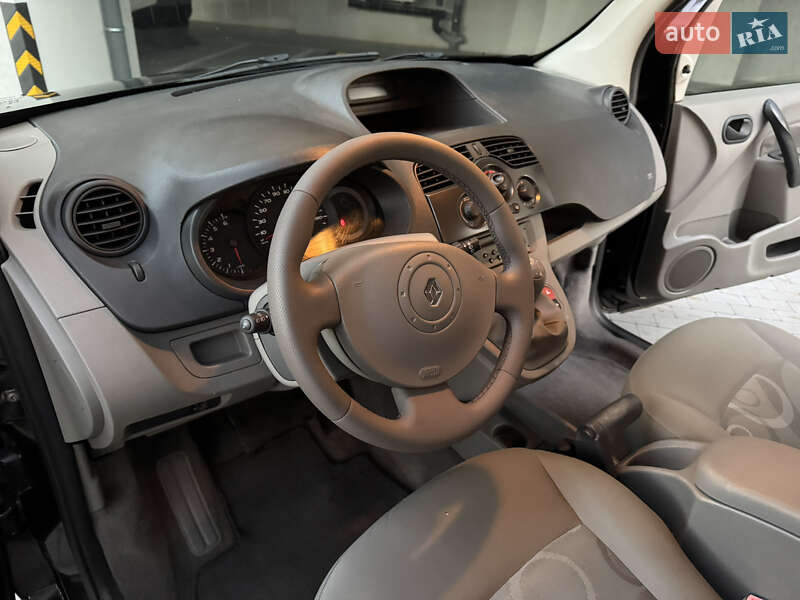 Минивэн Renault Kangoo 2008 в Киеве