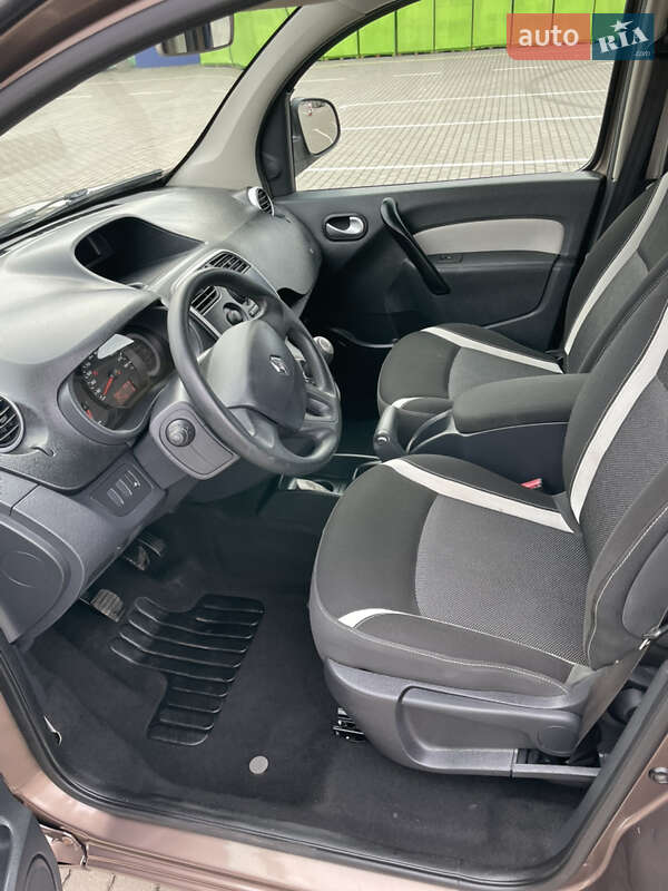 Минивэн Renault Kangoo 2014 в Дубно фото 48 Минивэн Renault Kangoo 2014 в Дубно