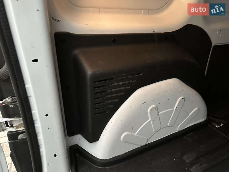 Грузовой фургон Renault Kangoo 2016 в Киеве