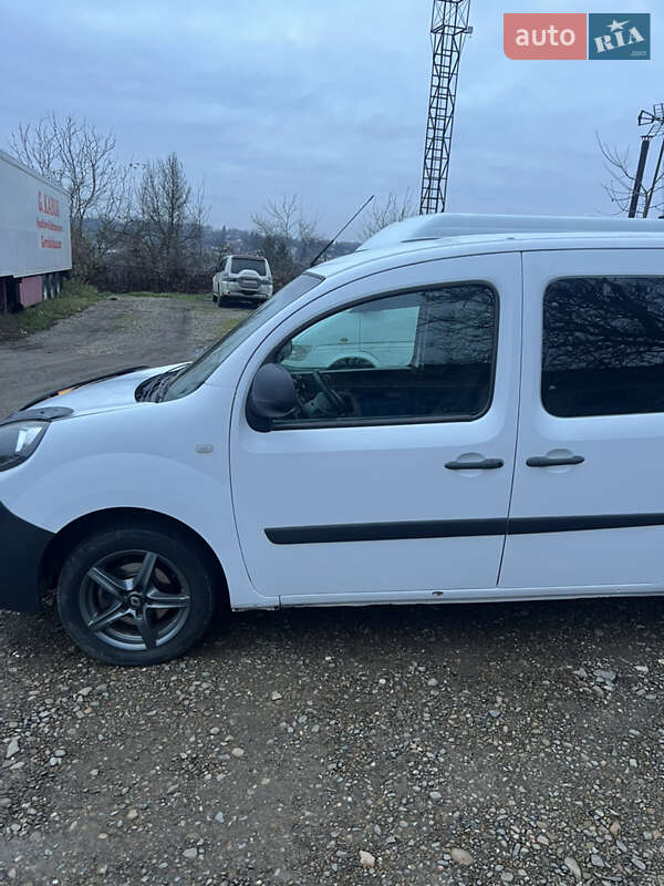 Мінівен Renault Kangoo 2013 в Чернівцях