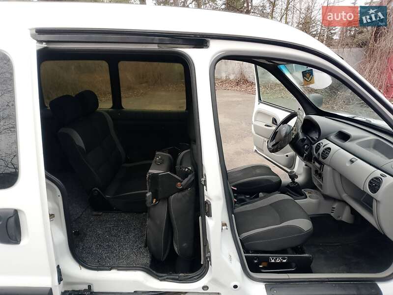 Мінівен Renault Kangoo 2004 в Києві фото 7 Мінівен Renault Kangoo 2004 в Києві