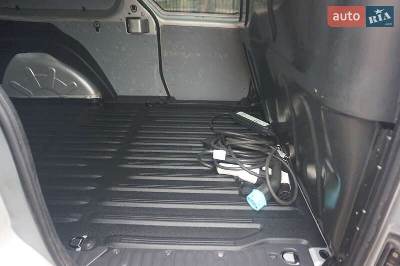 Вантажний фургон Renault Kangoo 2018 в Самборі