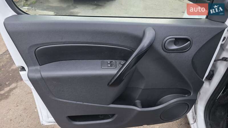 Грузовой фургон Renault Kangoo 2018 в Калуше