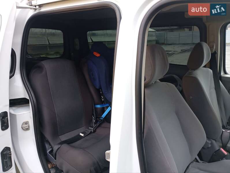 Минивэн Renault Kangoo 2010 в Каменец-Подольском фото 9 Минивэн Renault Kangoo 2010 в Каменец-Подольском