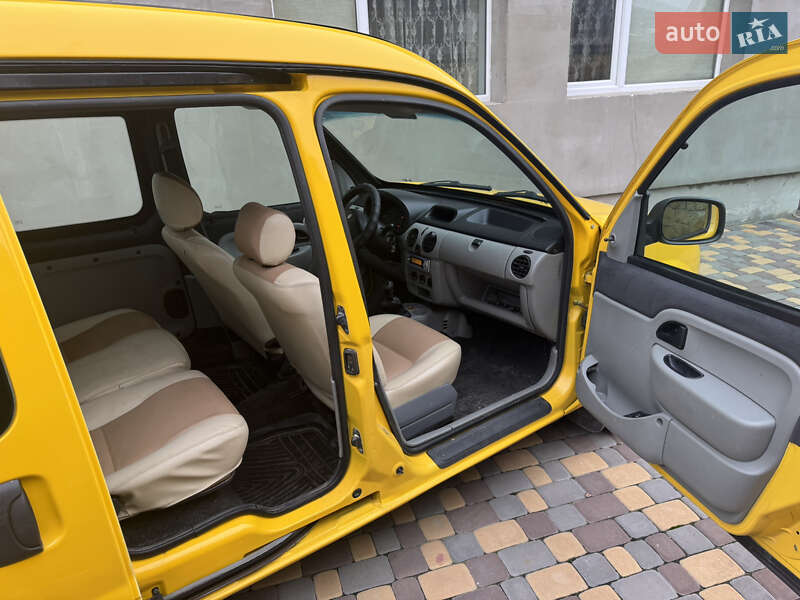 Минивэн Renault Kangoo 2003 в Могилев-Подольске фото 8 Минивэн Renault Kangoo 2003 в Могилев-Подольске