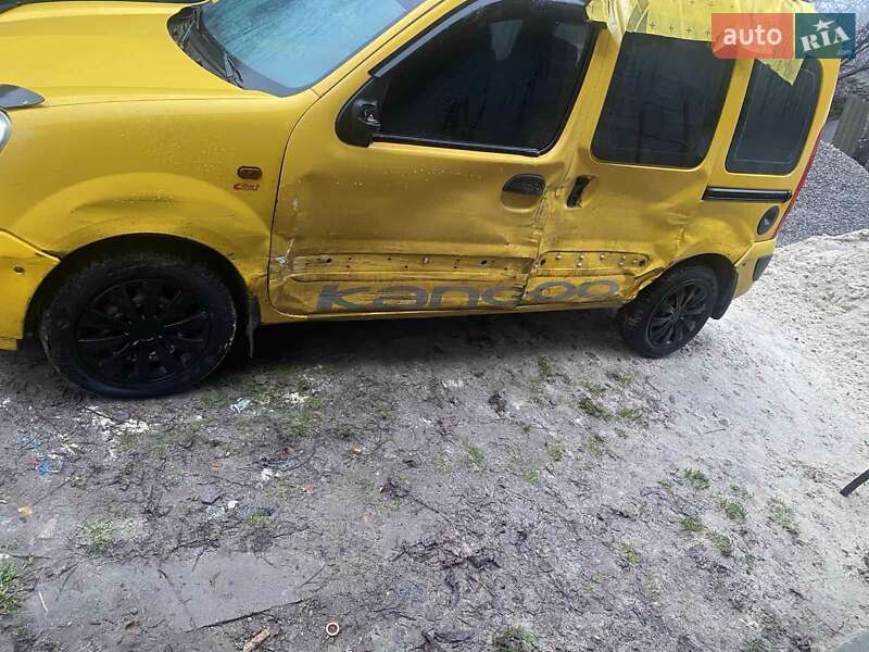 Минивэн Renault Kangoo 2003 в Киеве
