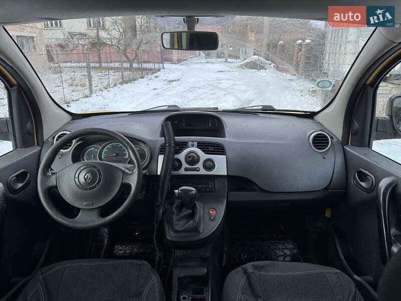 Вантажний фургон Renault Kangoo 2013 в Коломиї