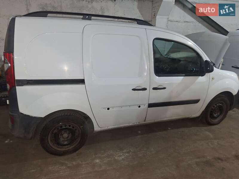 Вантажопасажирський фургон Renault Kangoo 2012 в Полтаві фото 2 Вантажопасажирський фургон Renault Kangoo 2012 в Полтаві