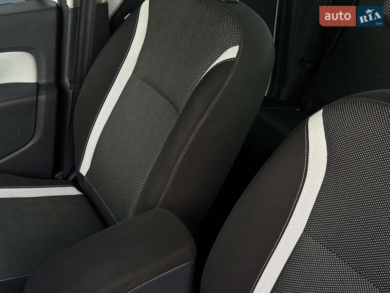 Минивэн Renault Kangoo 2014 в Ровно фото 54 Минивэн Renault Kangoo 2014 в Ровно