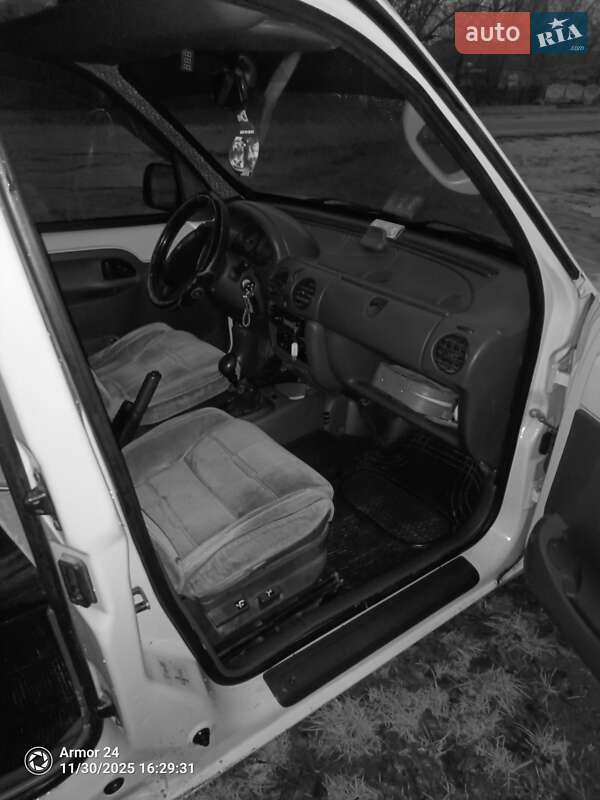 Минивэн Renault Kangoo 2003 в Ананьеве