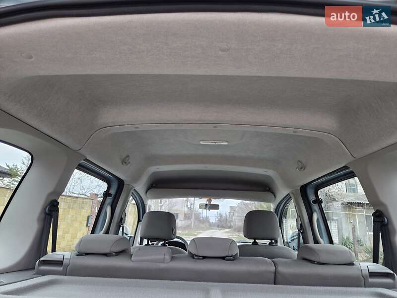 Минивэн Renault Kangoo 2009 в Каменском