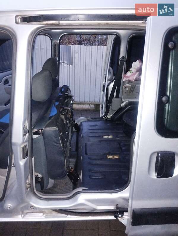 Минивэн Renault Kangoo 2004 в Виннице