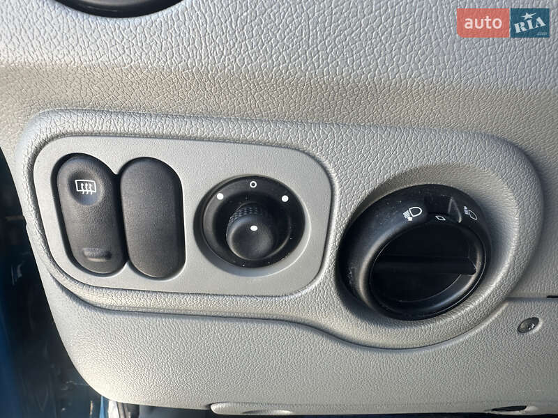 Минивэн Renault Kangoo 2004 в Виннице