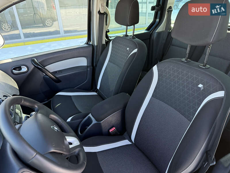 Минивэн Renault Kangoo 2015 в Ровно