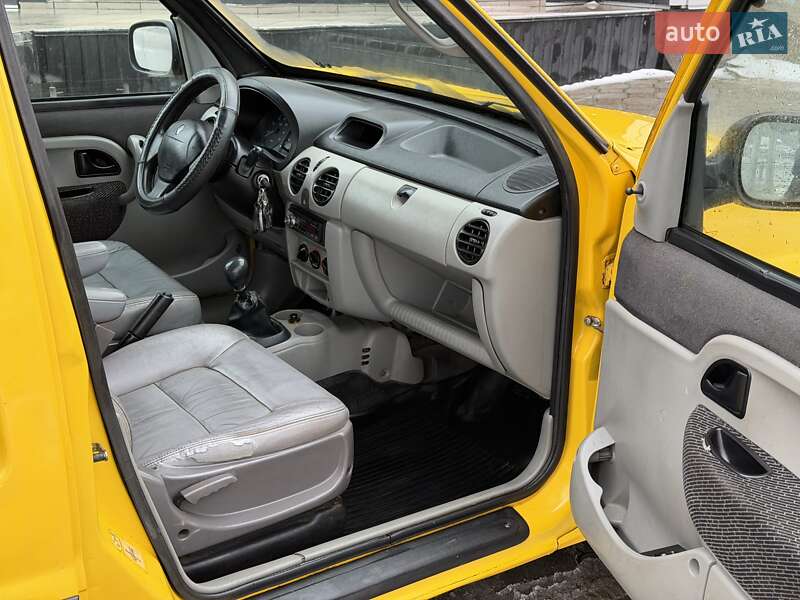 Минивэн Renault Kangoo 2003 в Николаеве
