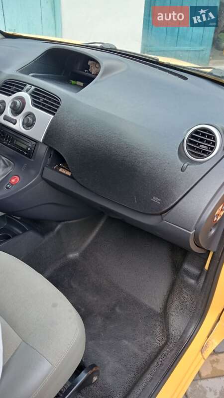 Минивэн Renault Kangoo 2012 в Дубно