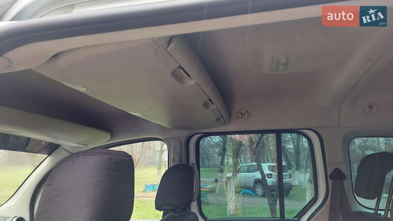 Минивэн Renault Kangoo 2011 в Киеве