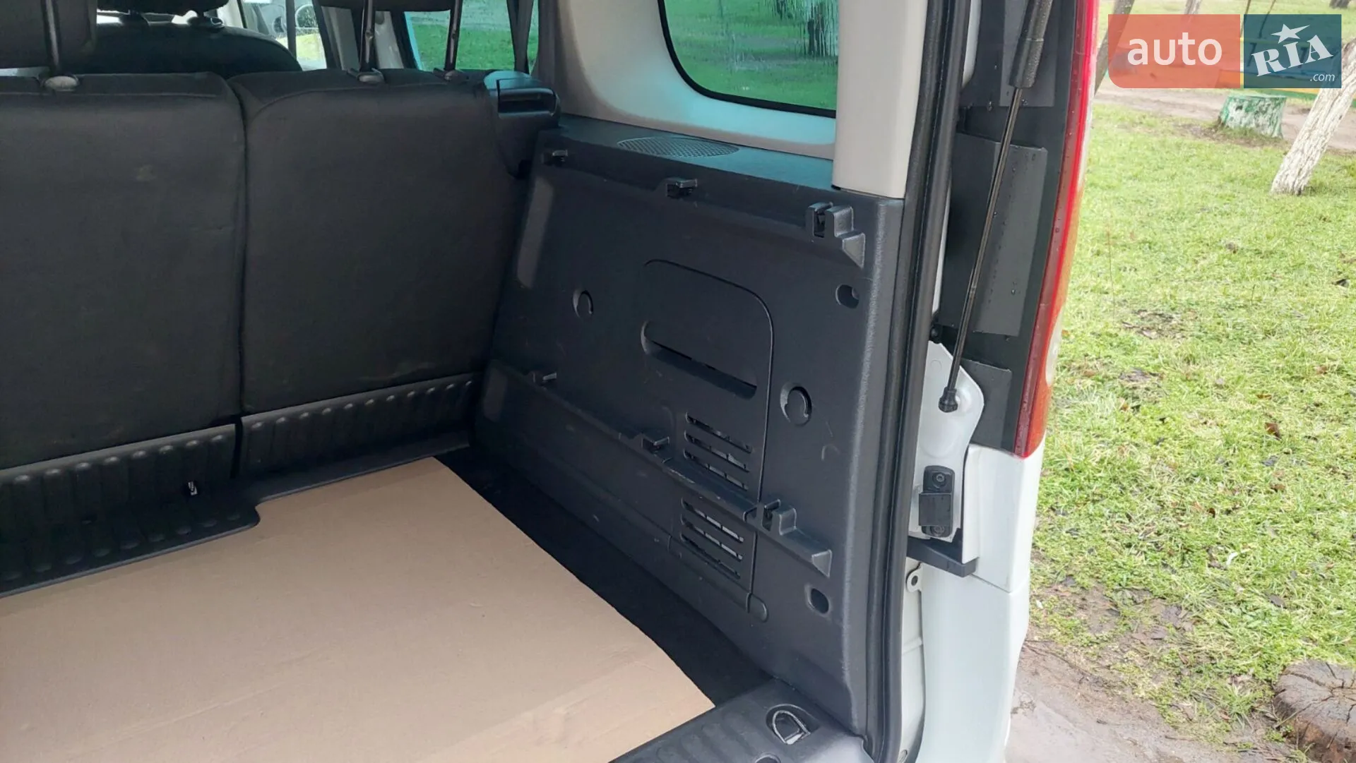 2011 Renault Kangoo - мініатюра 38
