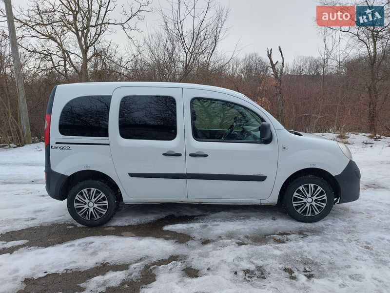 Мінівен Renault Kangoo 2010 в Кіцмані фото 12 Мінівен Renault Kangoo 2010 в Кіцмані