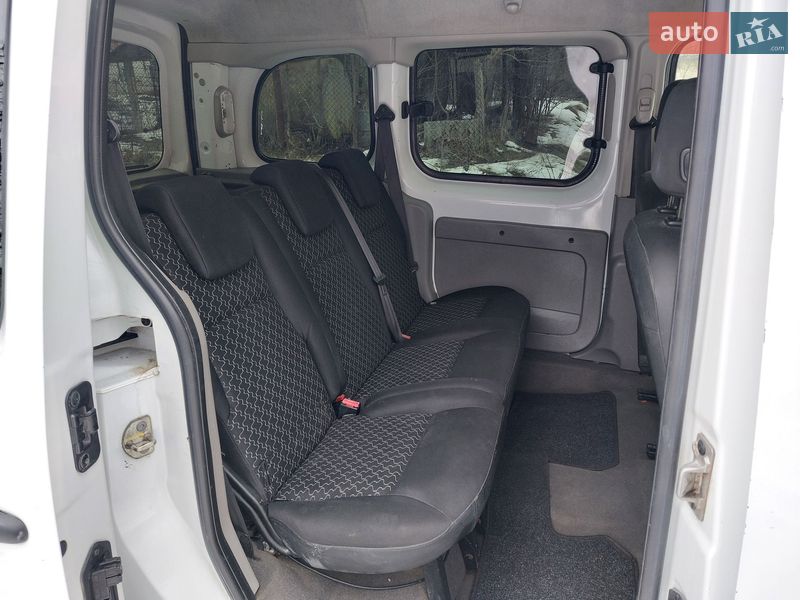 Мінівен Renault Kangoo 2010 в Кіцмані фото 50 Мінівен Renault Kangoo 2010 в Кіцмані