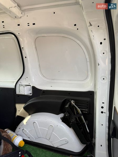 Грузовой фургон Renault Kangoo 2015 в Киеве