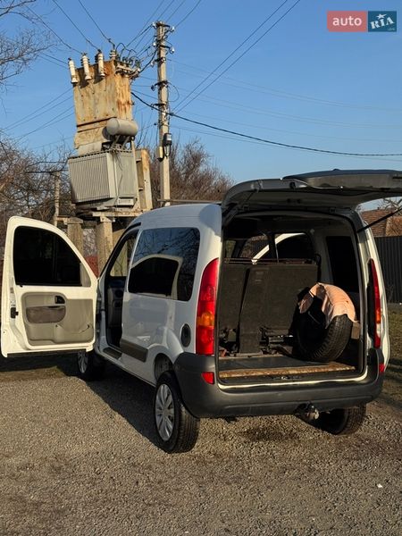 Минивэн Renault Kangoo 2005 в Корсуне-Шевченковском