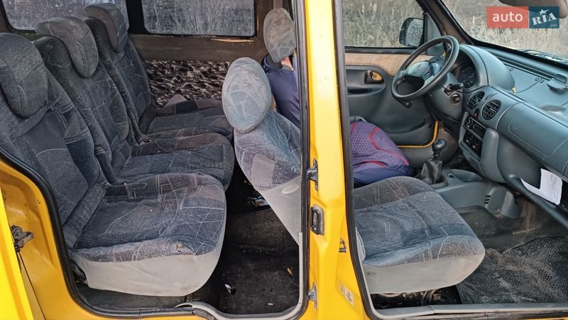 Минивэн Renault Kangoo 2000 в Сарнах