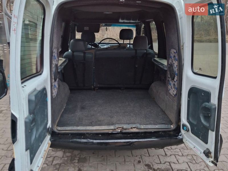 Минивэн Renault Kangoo 2000 в Косове фото 6 Минивэн Renault Kangoo 2000 в Косове