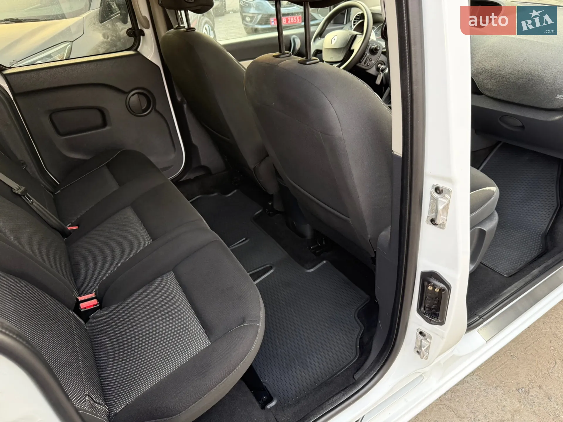 2015 Renault Kangoo - мініатюра 32