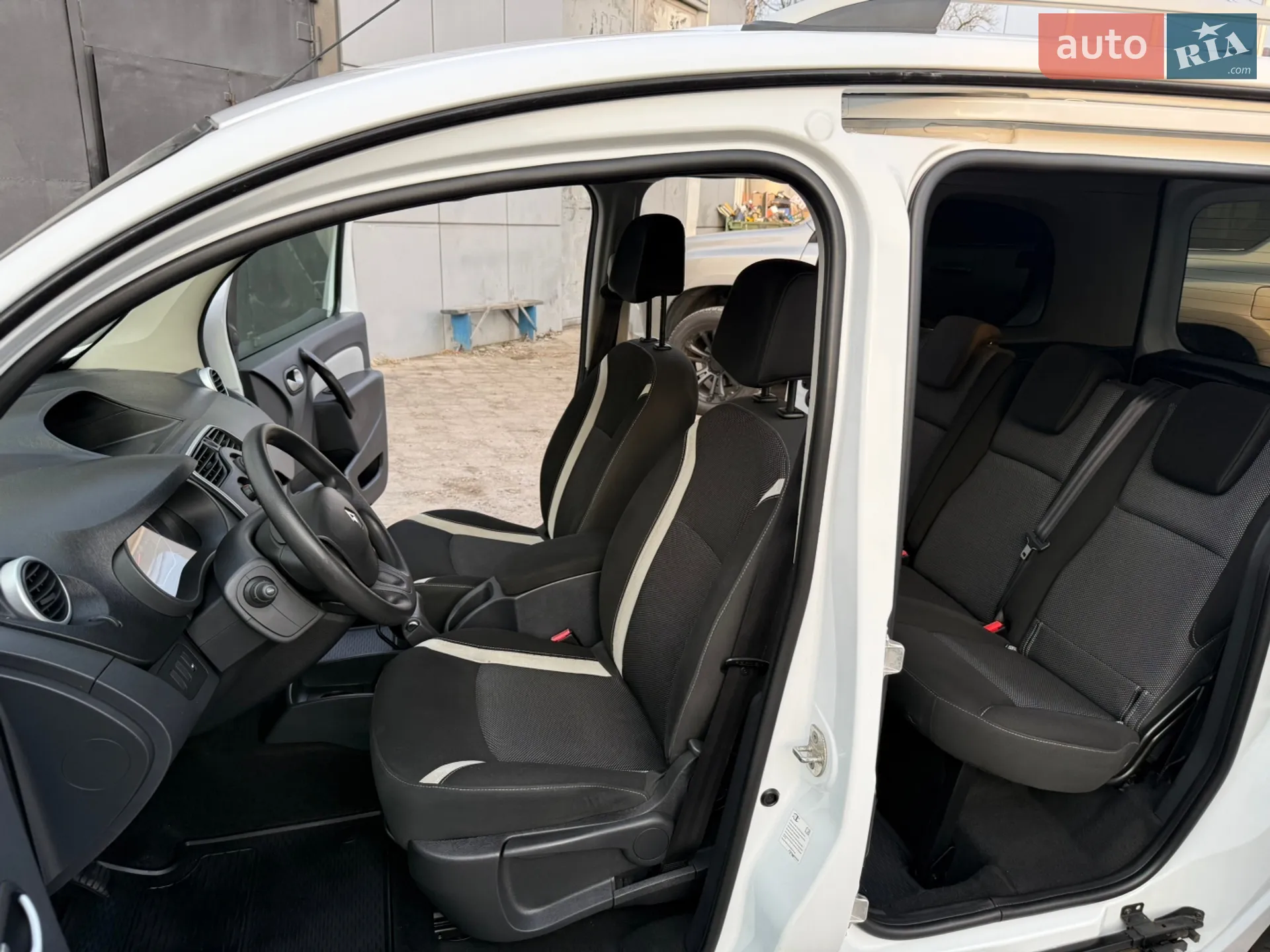 2015 Renault Kangoo - мініатюра 55