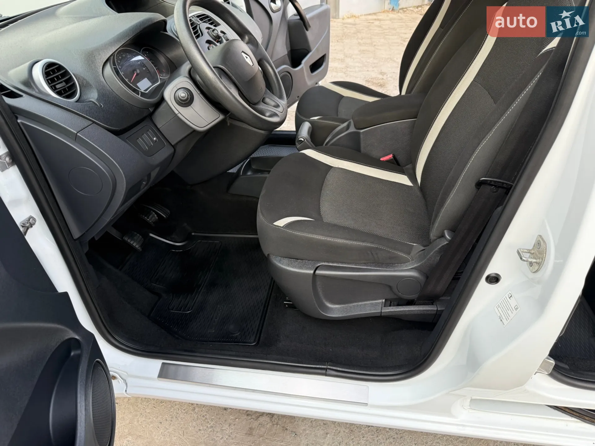 2015 Renault Kangoo - мініатюра 66