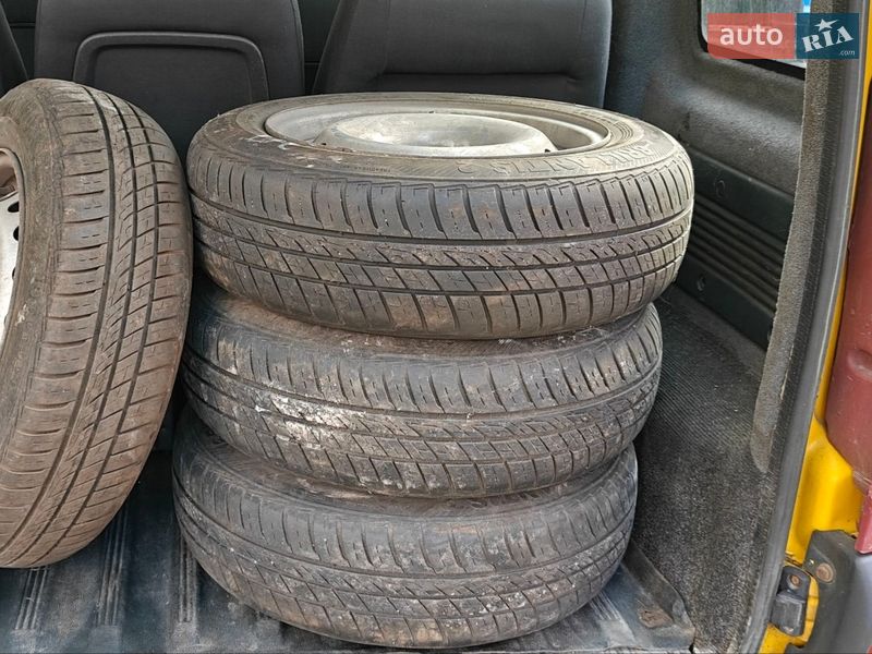 Мінівен Renault Kangoo 2000 в Новогуйвинське