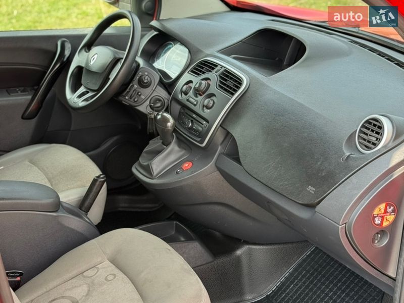 Минивэн Renault Kangoo 2017 в Малине