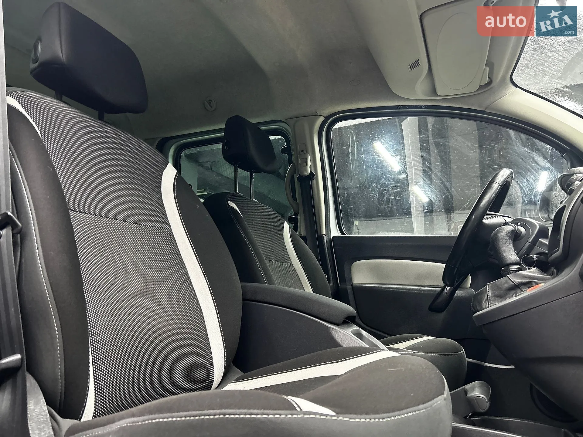 2015 Renault Kangoo - мініатюра 23