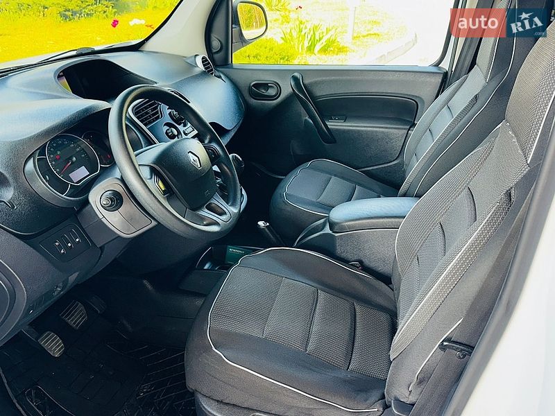 Грузовой фургон Renault Kangoo 2016 в Каменском
