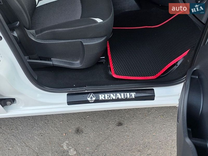 Минивэн Renault Kangoo 2015 в Новоархангельске