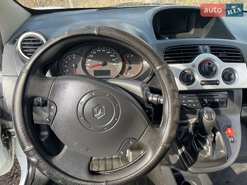 Грузовой фургон Renault Kangoo 2011 в Львове