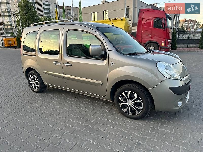 Минивэн Renault Kangoo 2011 в Луцке