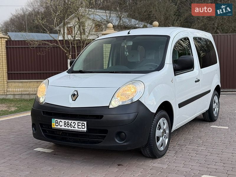 Минивэн Renault Kangoo 2009 в Косове