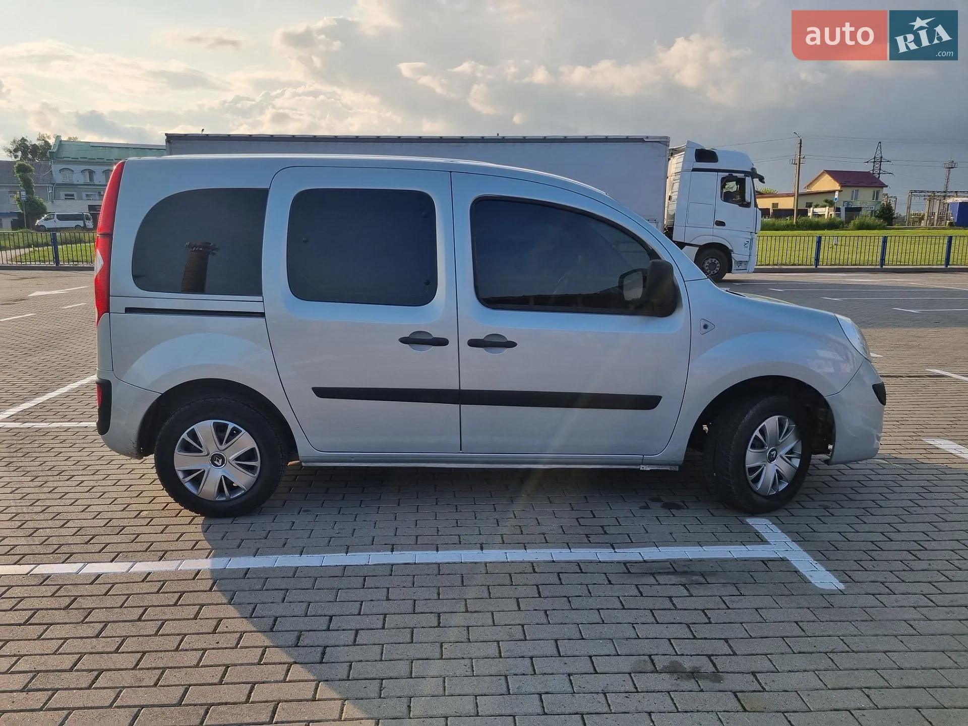 2011 Renault Kangoo - мініатюра 11