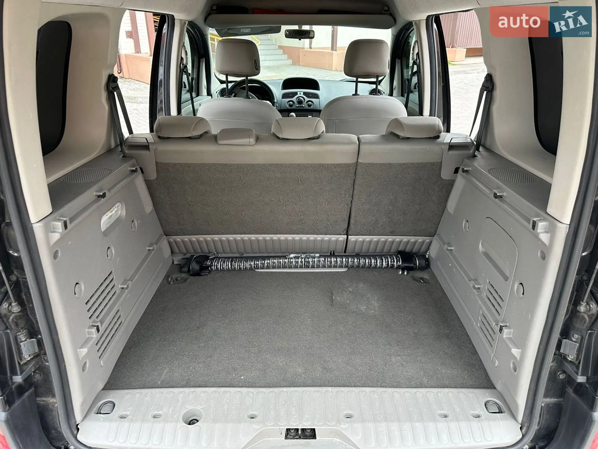 2010 Renault Kangoo - мініатюра 36